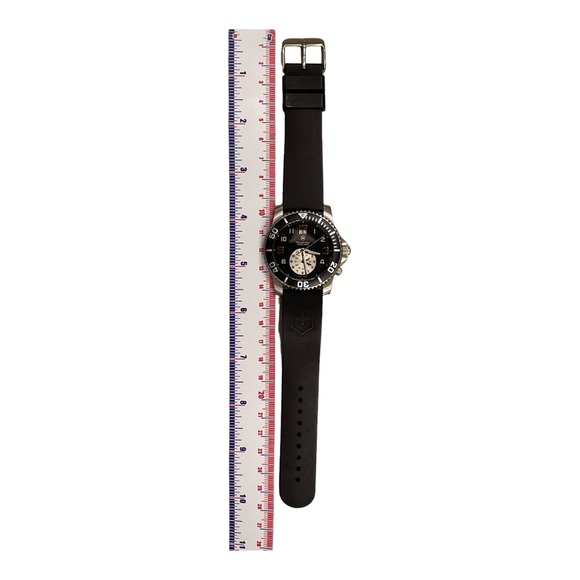 VICTORINOX SWISS ARMY 241178
MAVERICK II DUAL TIME MENS SWISS WATCH - Picture 2 of 6